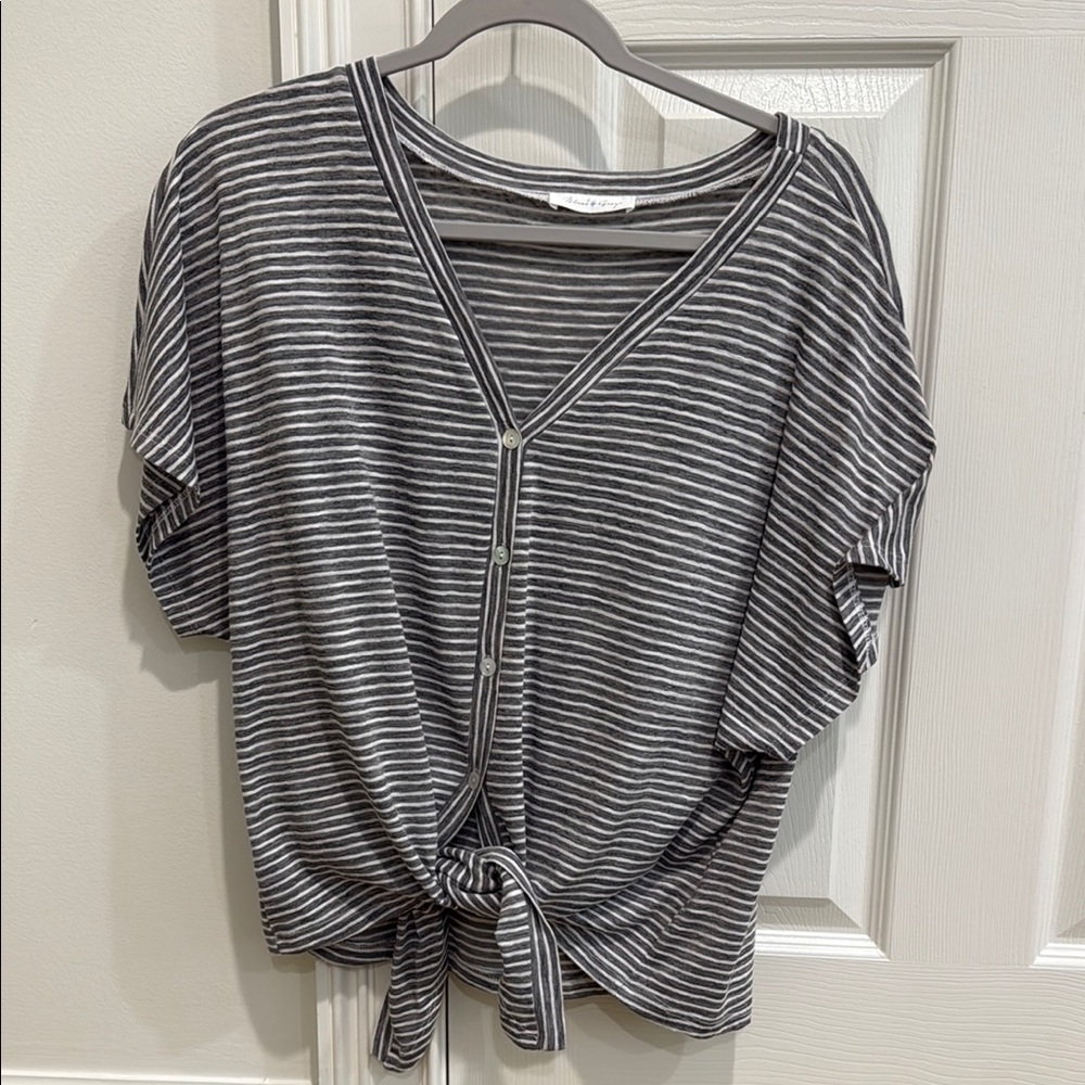 Black and White Short Sleeve Tie Front Blouse